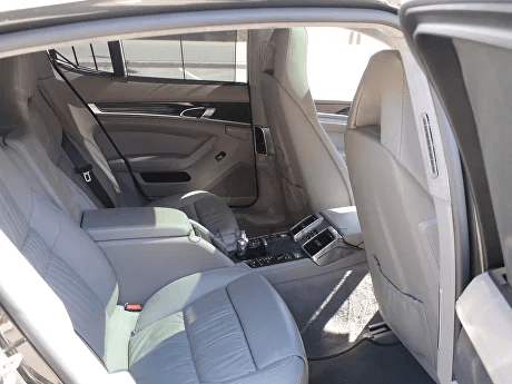 Автомобили с водителем CAR LOVE 25