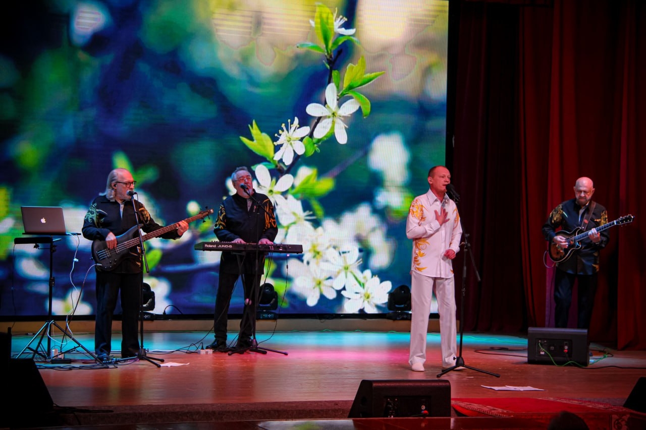 Вячеслав Королев ВИА "Верные сердца" 7