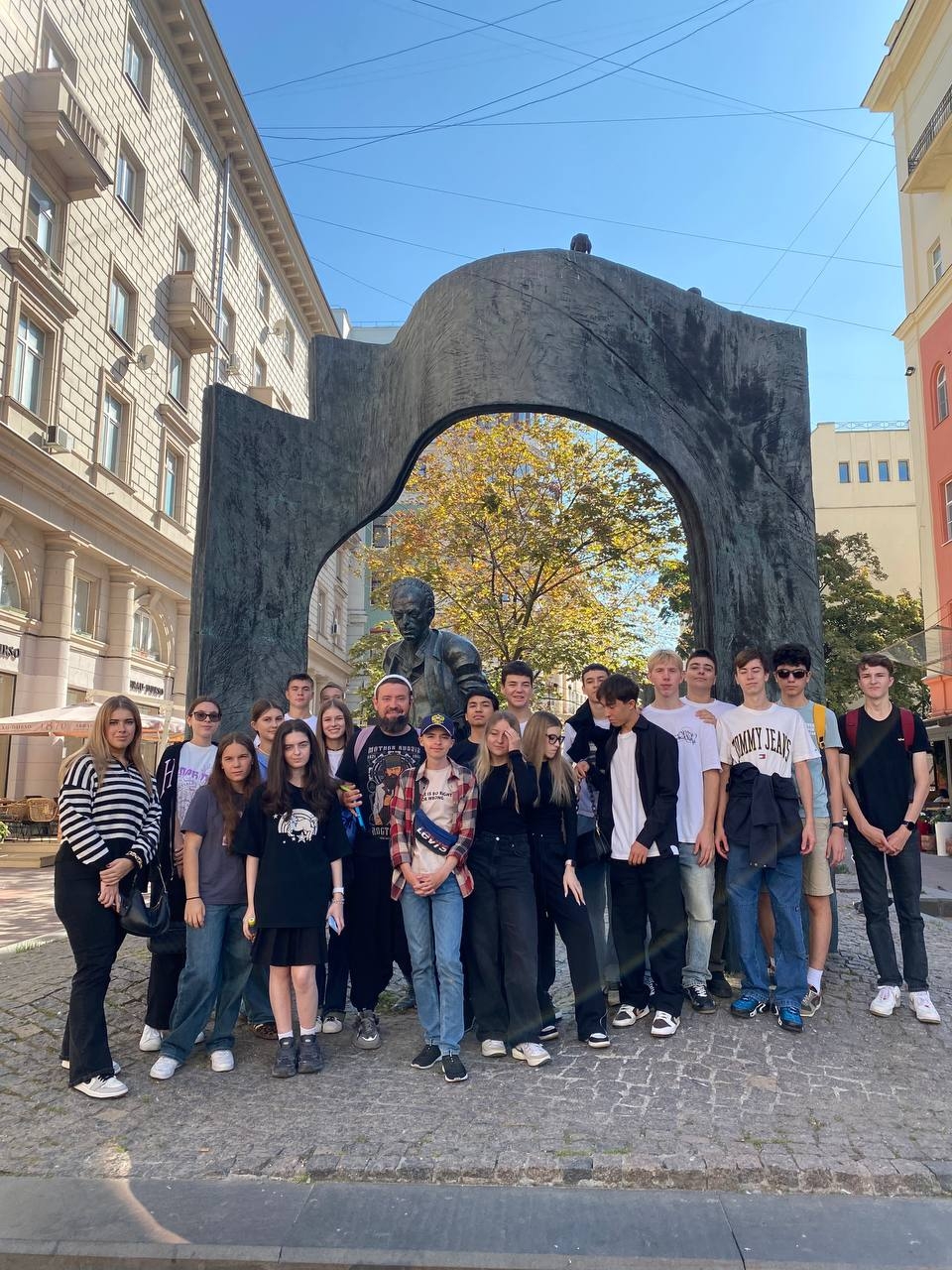 Standup-ведущий Гиллон Поляков 104