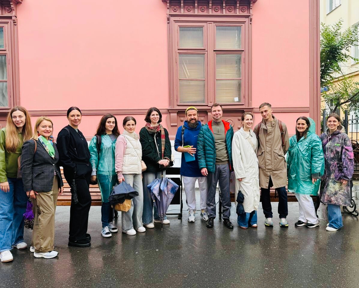 Standup-ведущий Гиллон Поляков 105