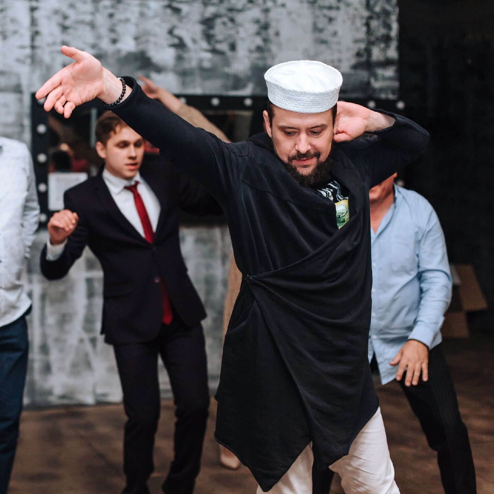 Standup-ведущий Гиллон Поляков 5