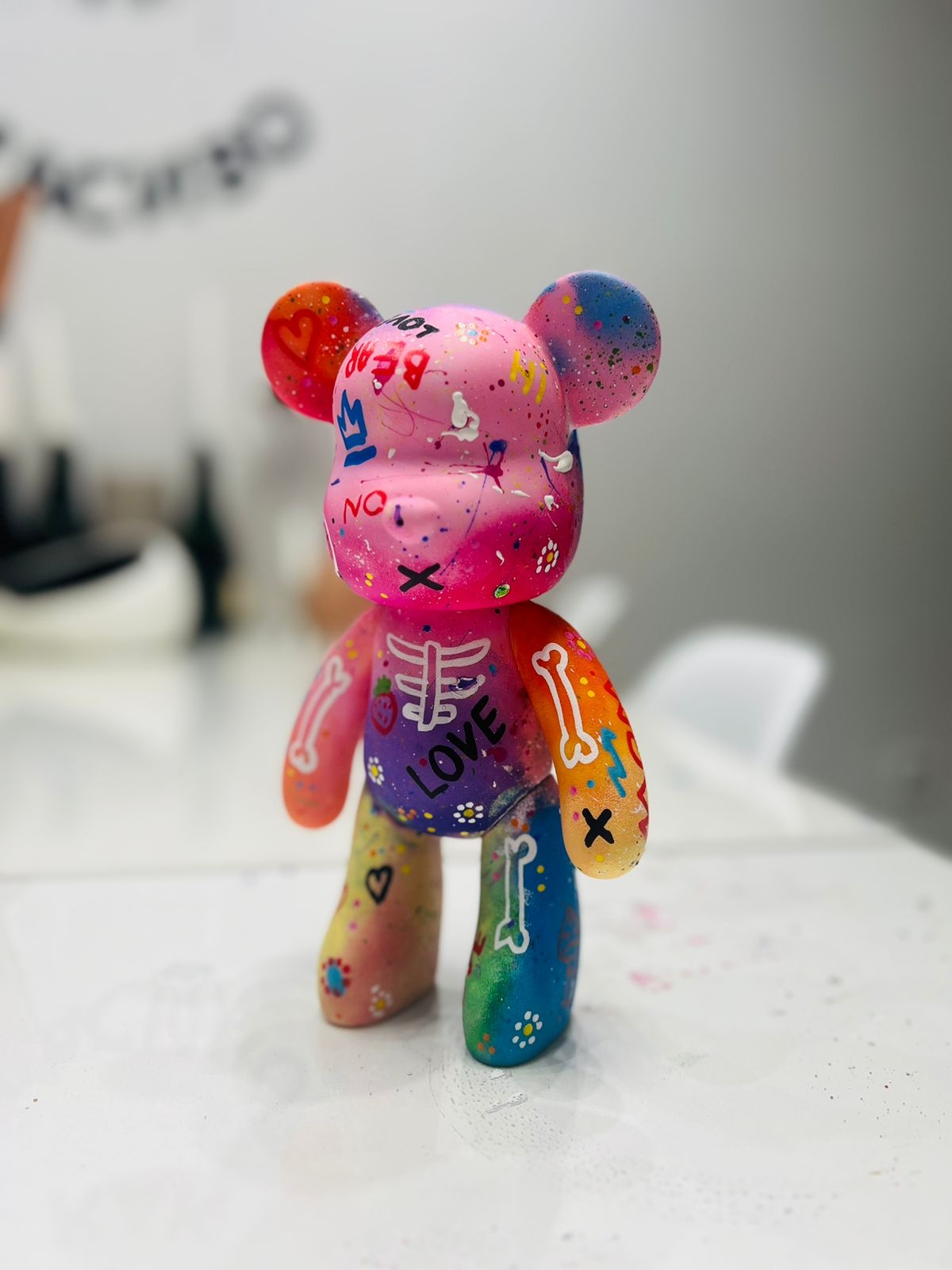 Мастер-класс «Роспись Мишки Bearbrick и фигурки Kaws” 3
