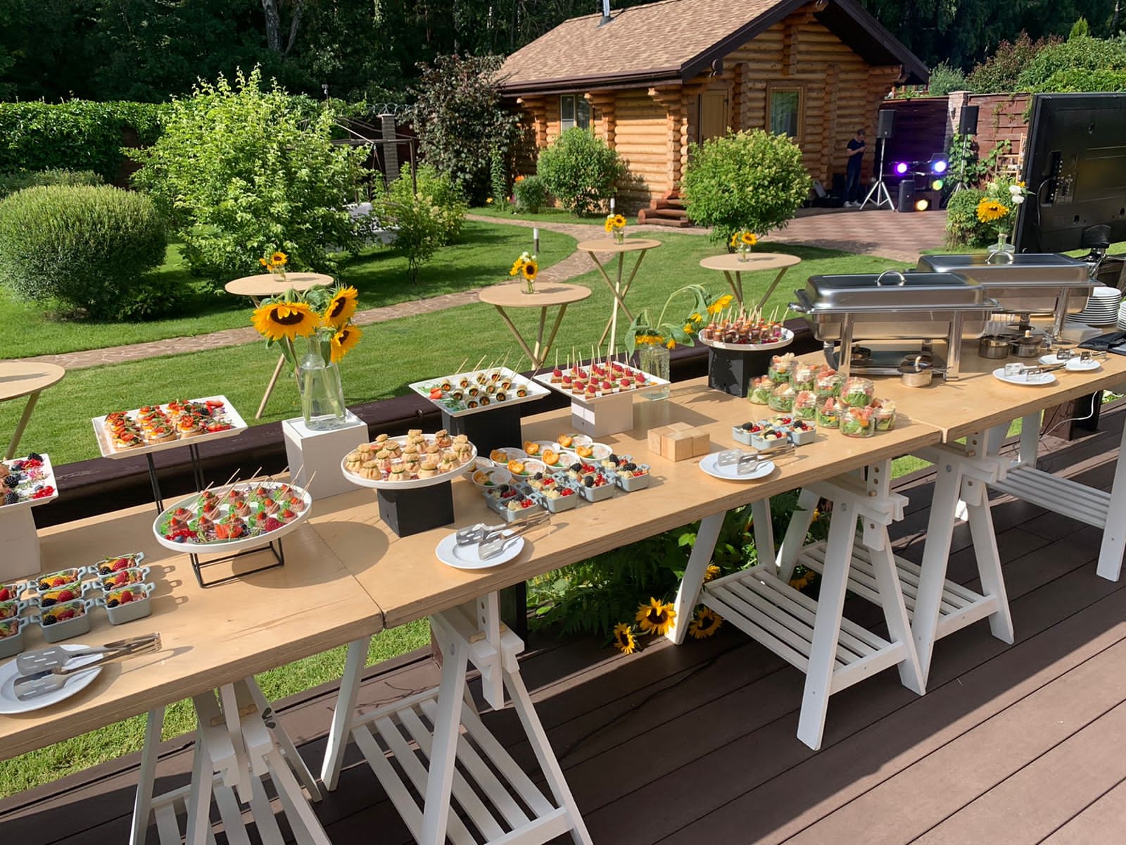 Meal Time Catering 30