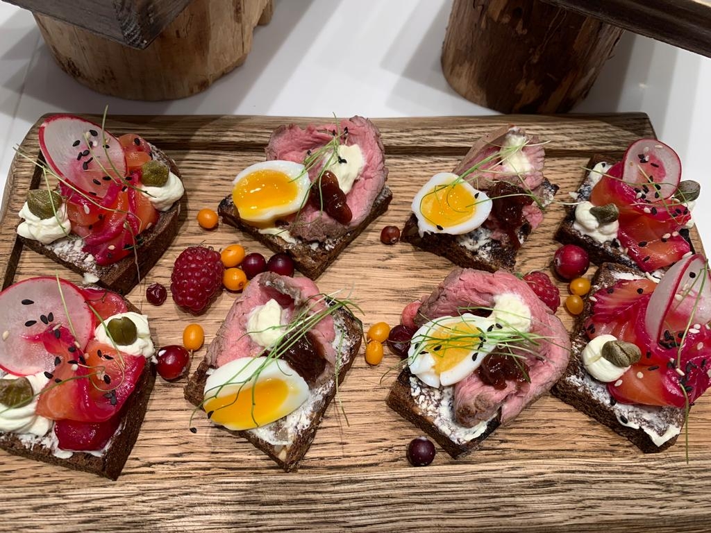 Meal Time Catering 21