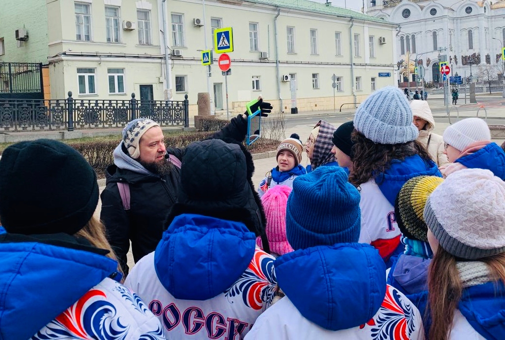 Standup-ведущий Гиллон Поляков 145