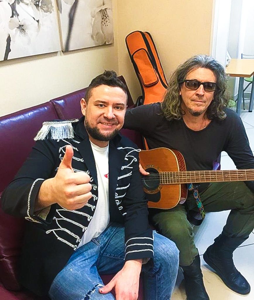 Standup-ведущий Гиллон Поляков 14