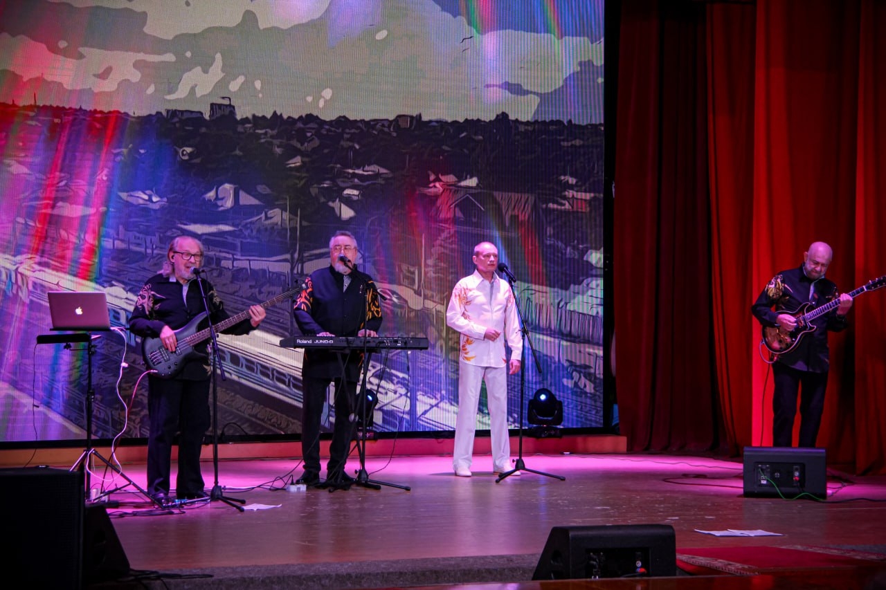 Вячеслав Королев ВИА "Верные сердца" 2