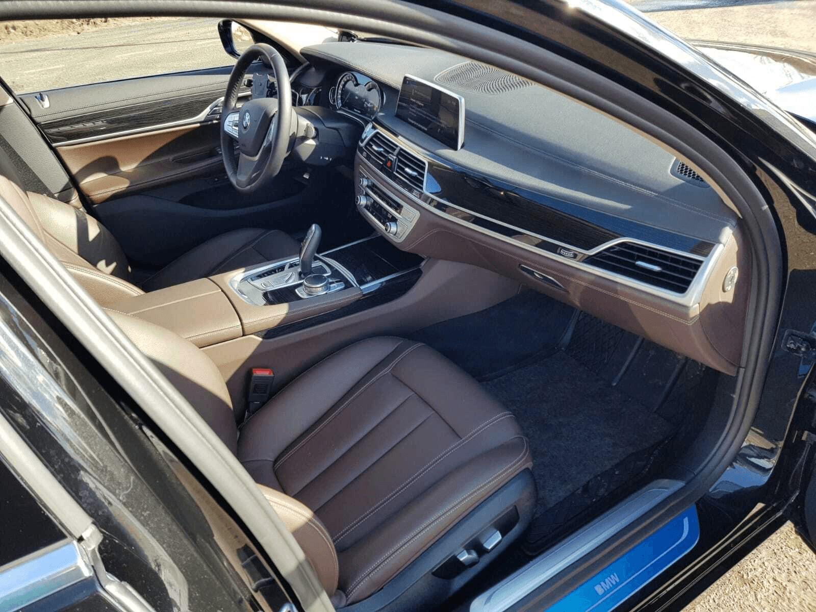 Автомобили с водителем CAR LOVE 13