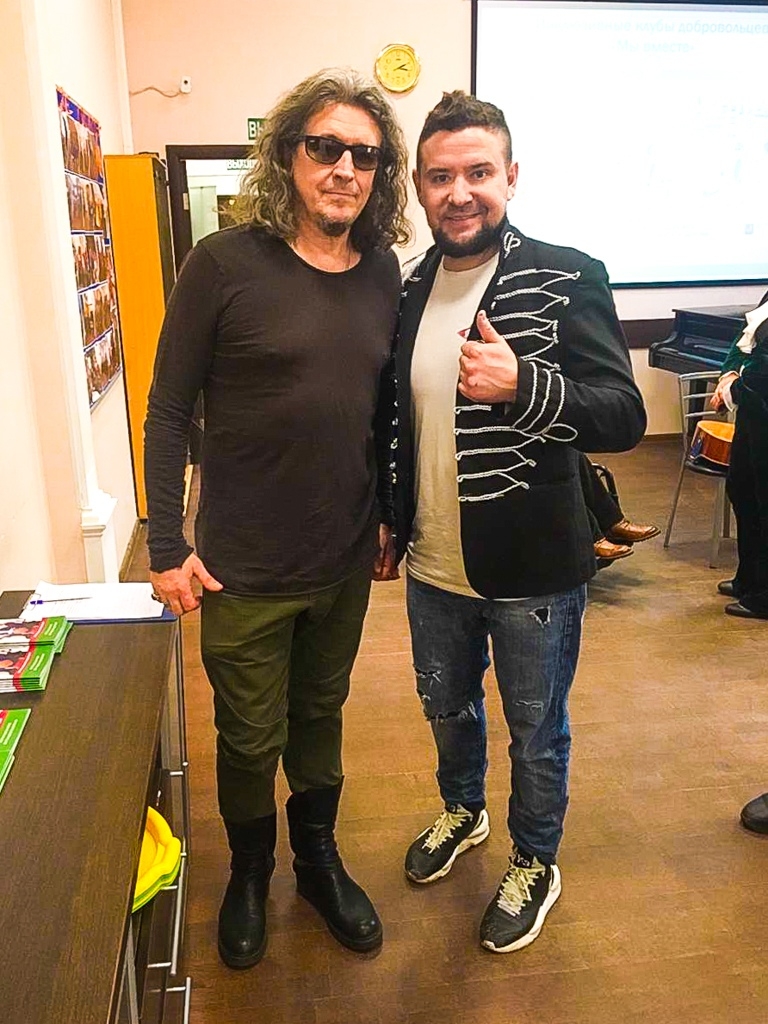 Standup-ведущий Гиллон Поляков 47