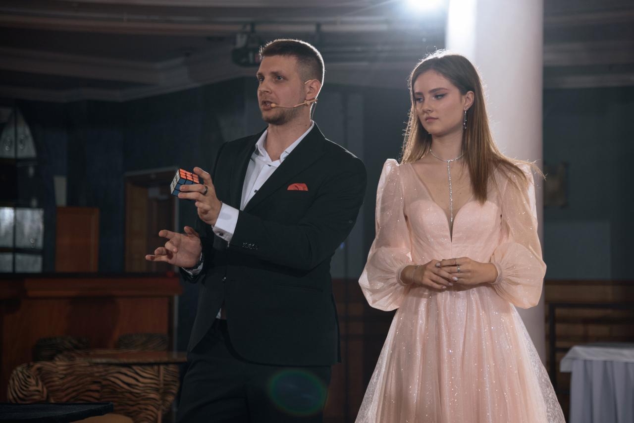 Фокусник- иллюзионист Евгений Крутов 24