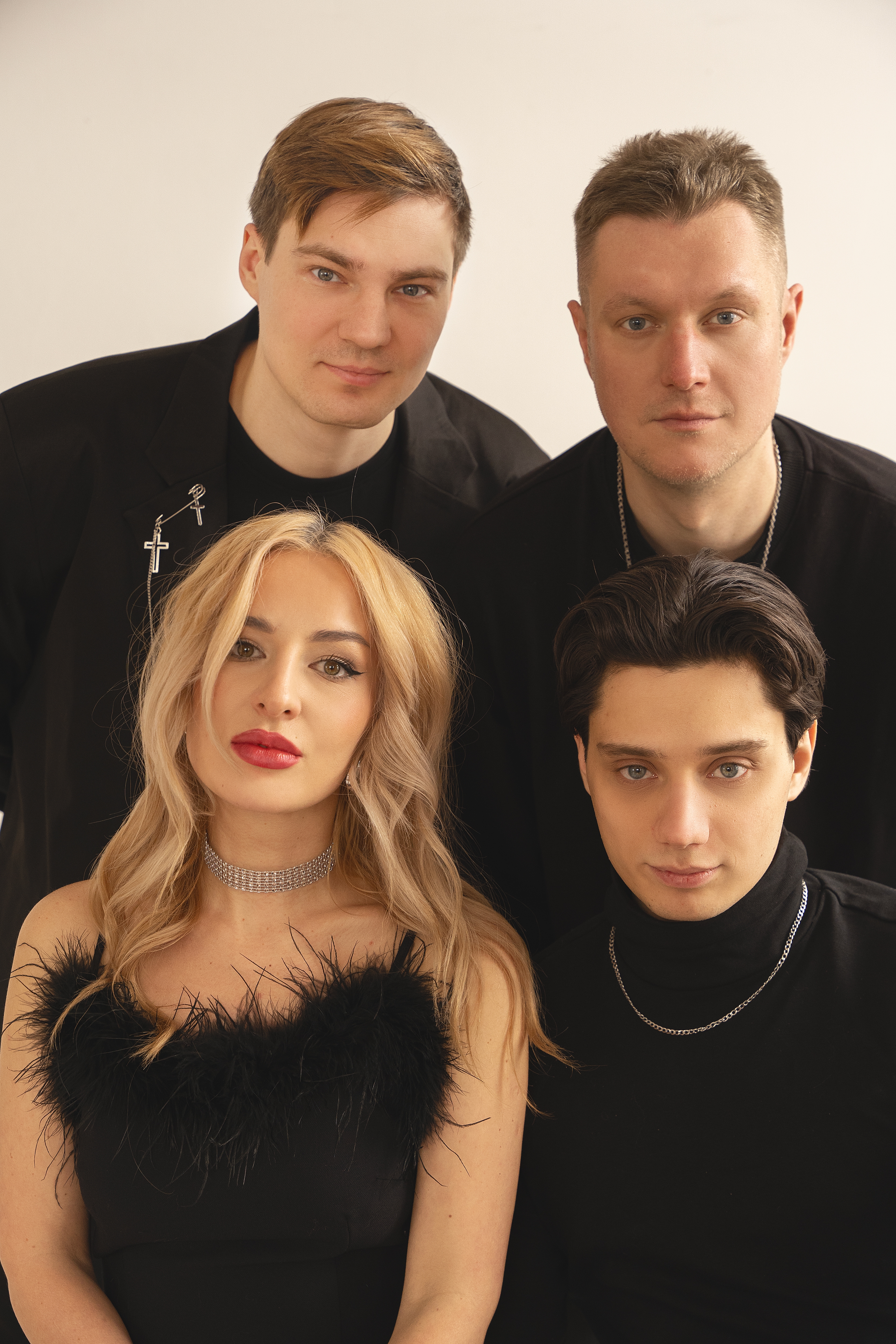 Кавер–группа СЕЙЧАС 6