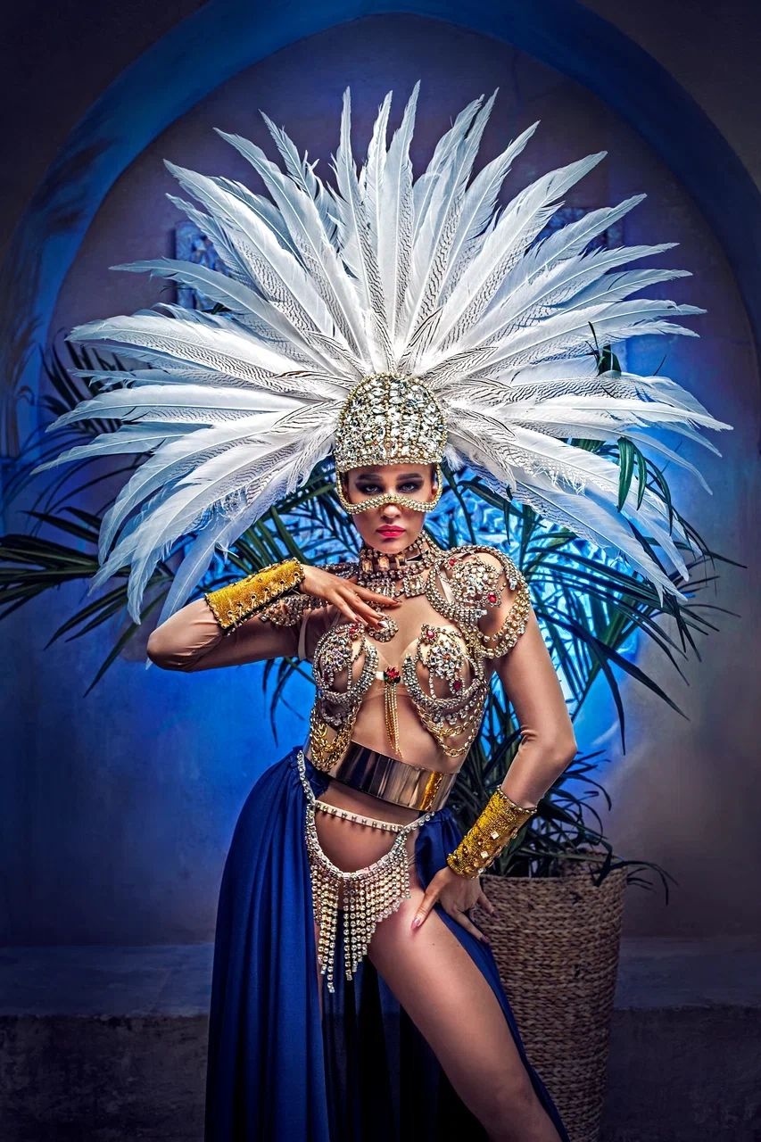Dance Show Luxury Women 4
