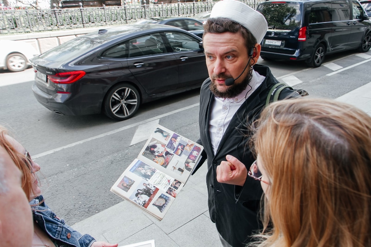 Standup-ведущий Гиллон Поляков 134