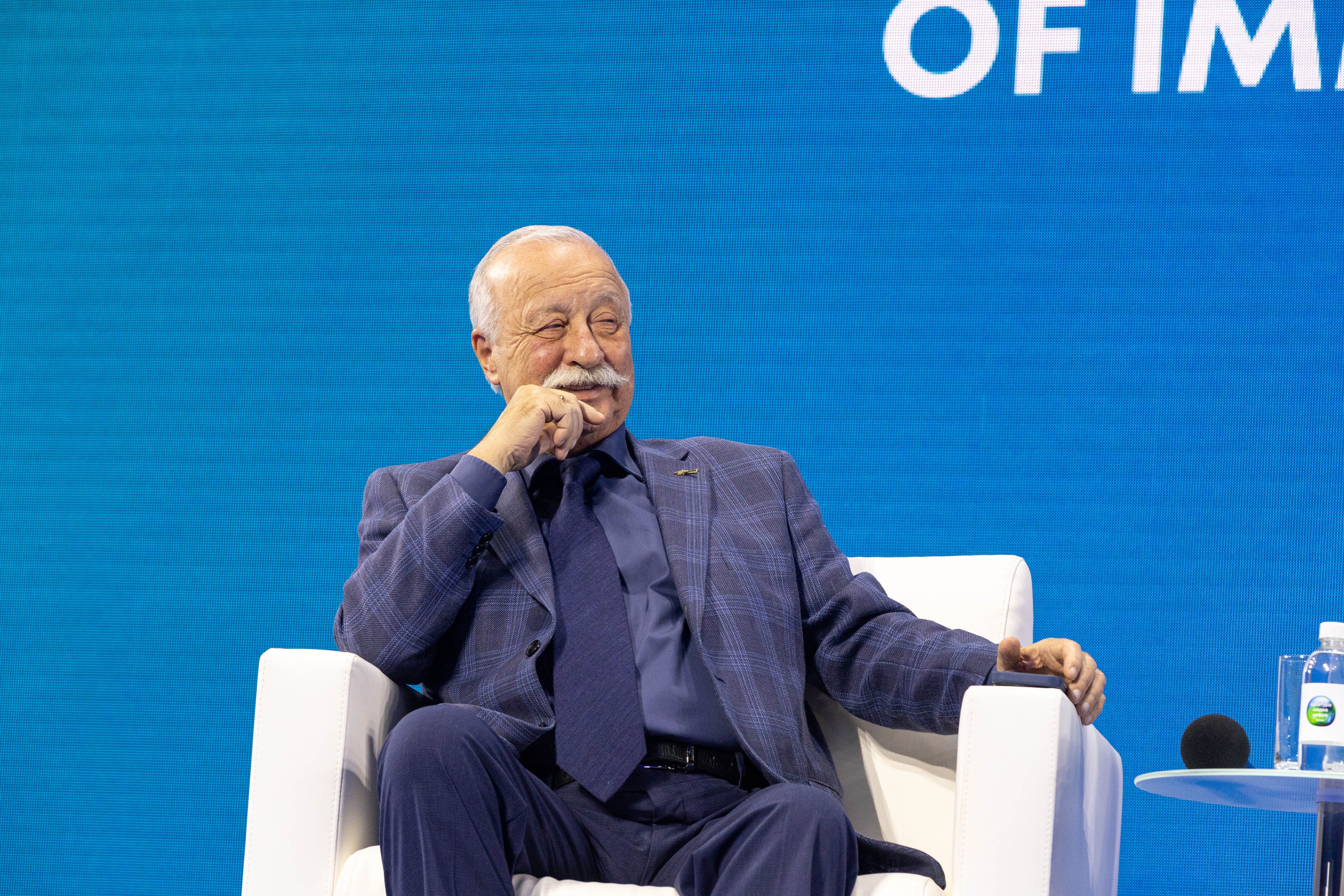 Александр Плотников 64