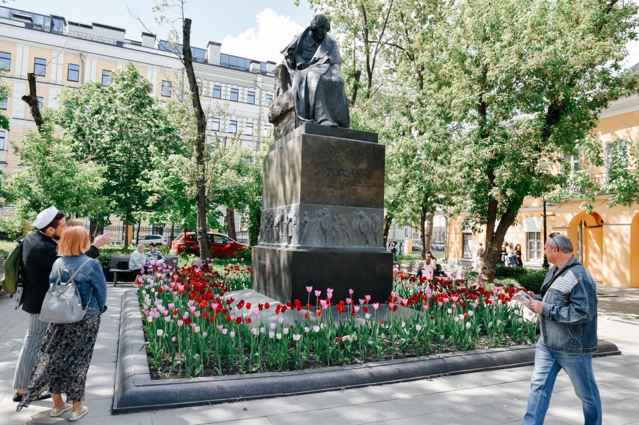 Standup-ведущий Гиллон Поляков 121