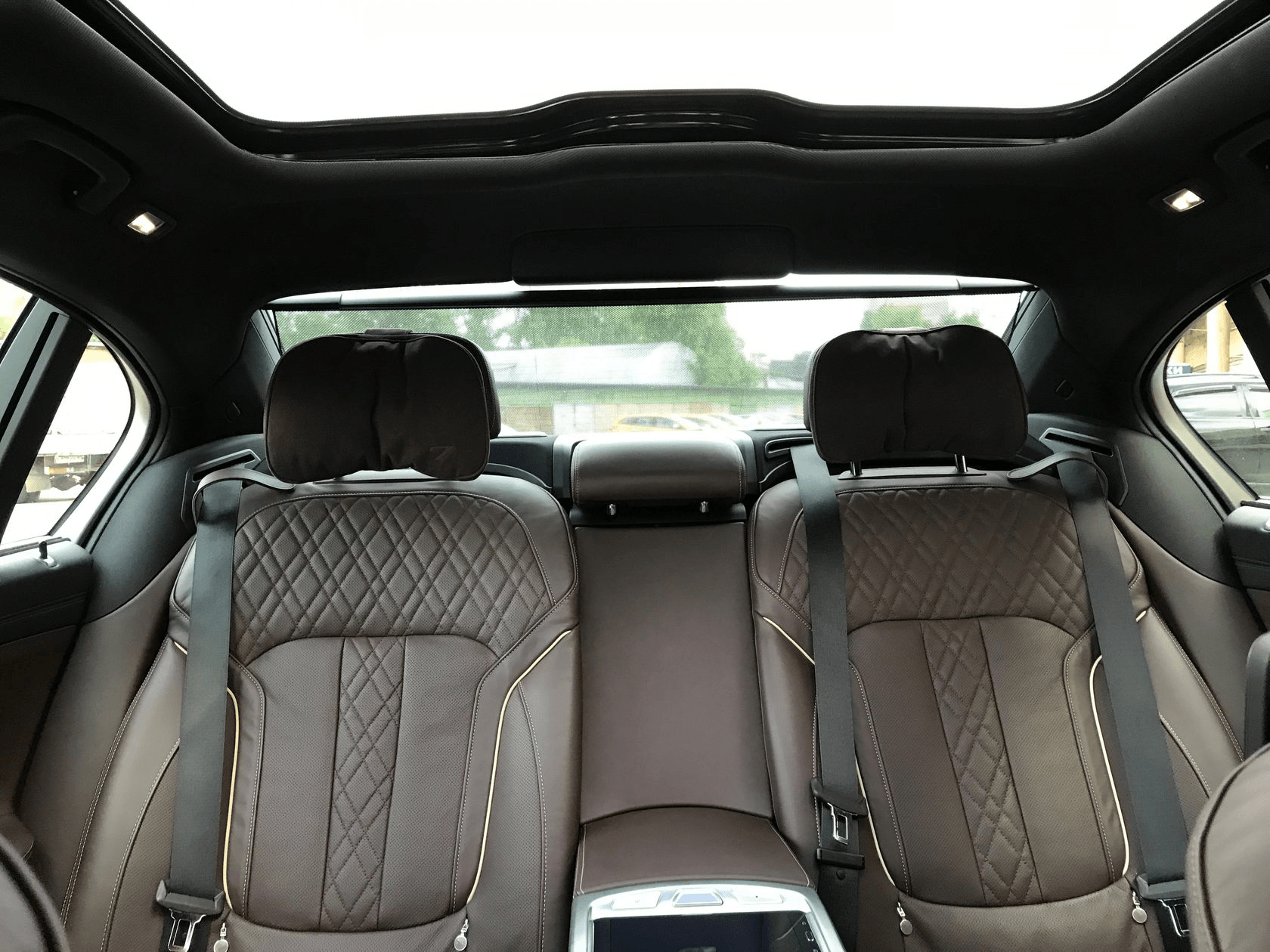 Автомобили с водителем CAR LOVE 9