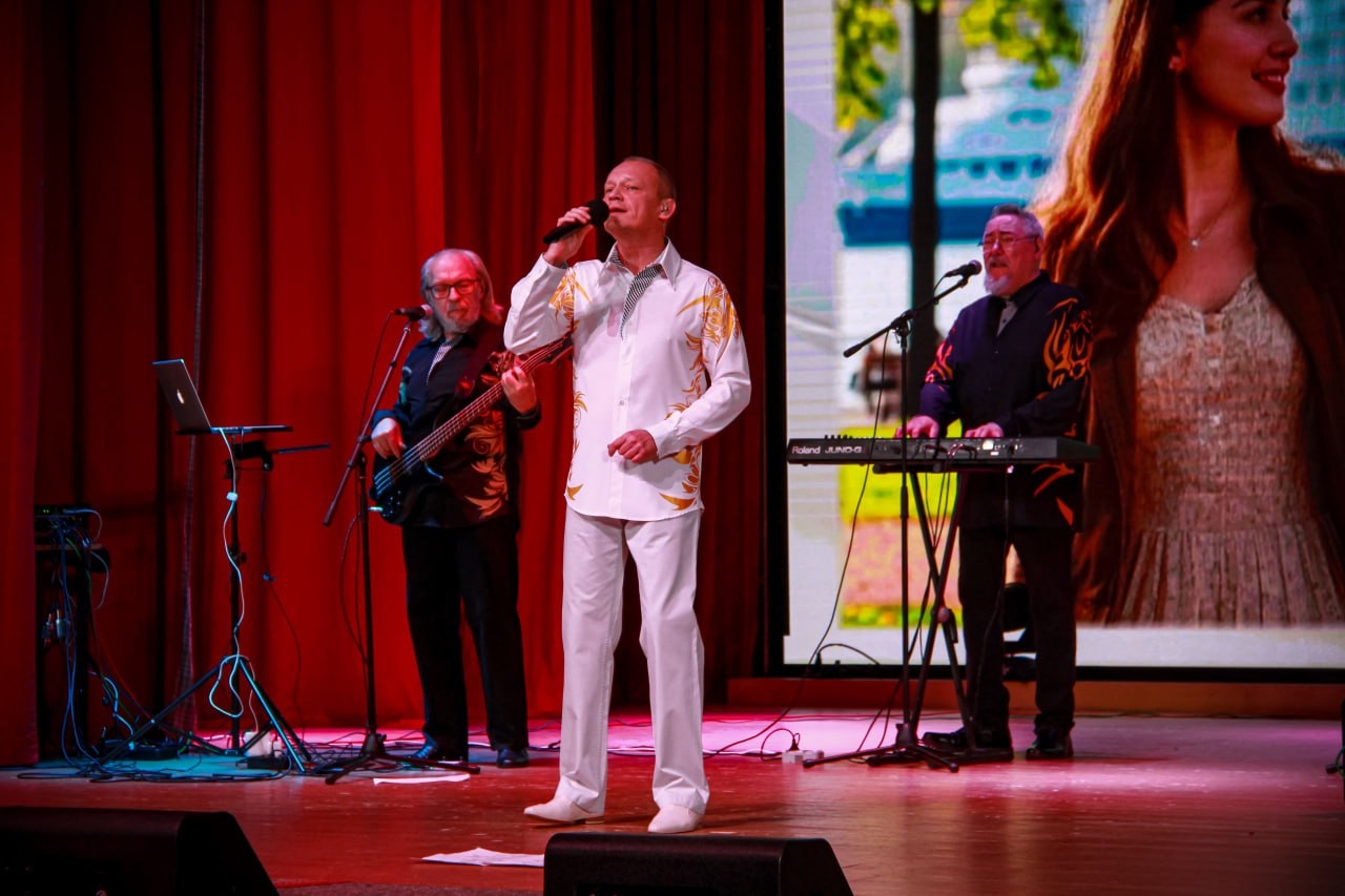 Вячеслав Королев ВИА "Верные сердца" 6