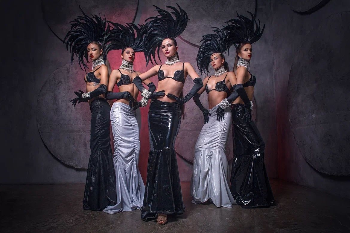 Dance Show Luxury Women 8