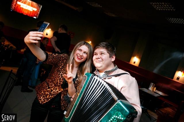 Баян-шоу поющего баяниста Михаила Малашенко 6