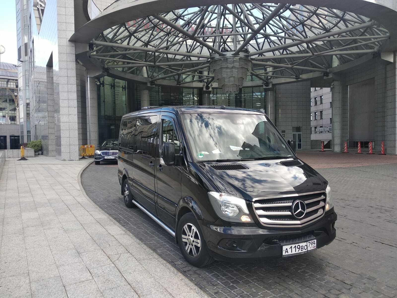 MERCEDES SPRINTER 8 МЕСТ LUX