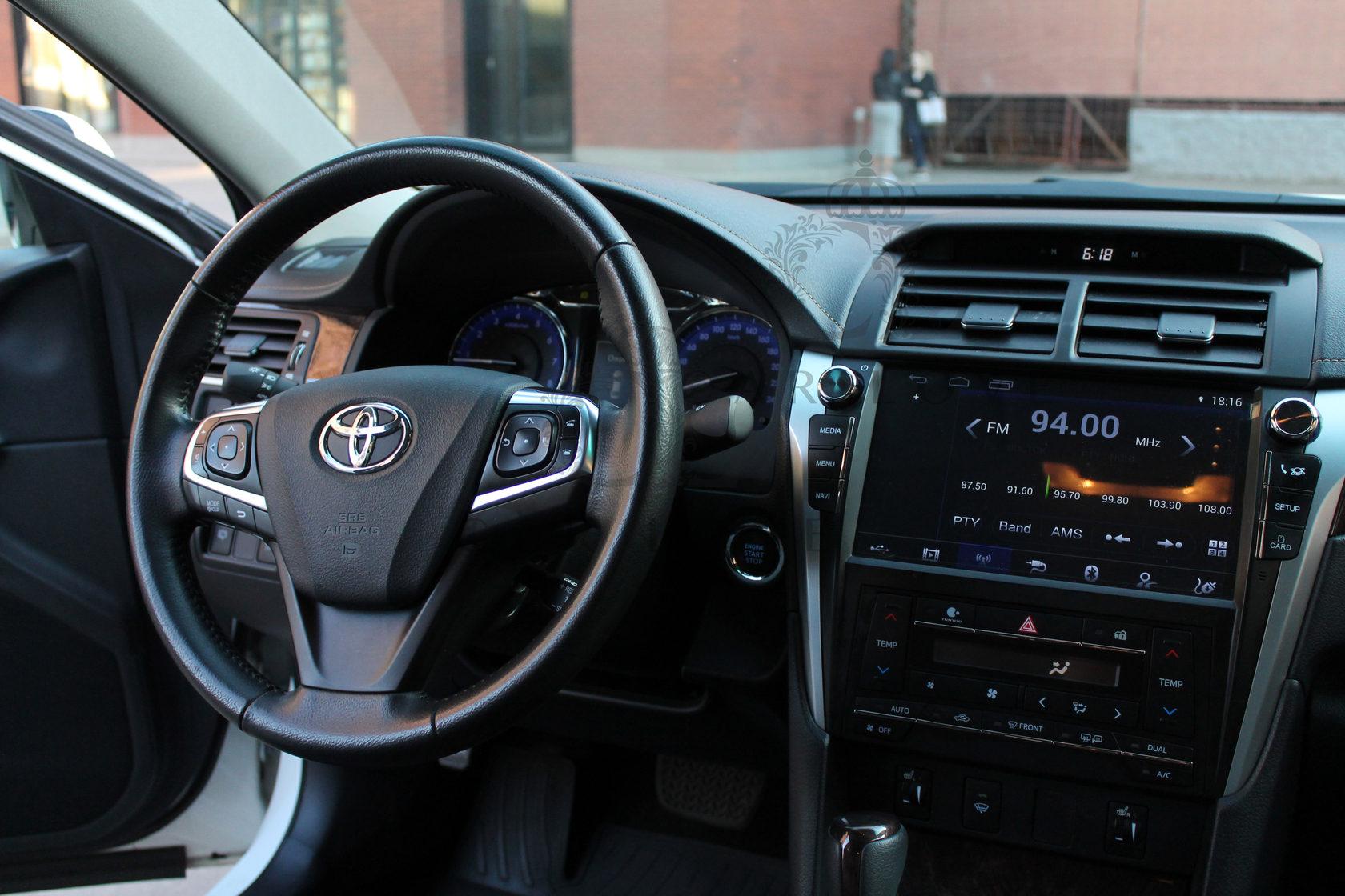 TOYOTA CAMRY