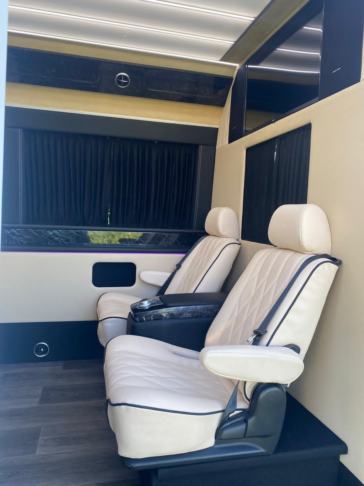 MERCEDES SPRINTER VIP 8 БЕЛЫЙ
