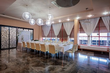 ef2292f49f13ebbfb7ebe178d337c45d.jpg