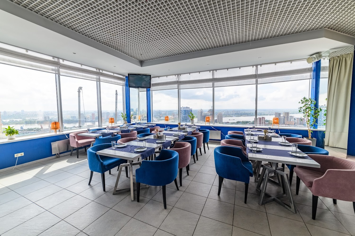 Sky Lounge
