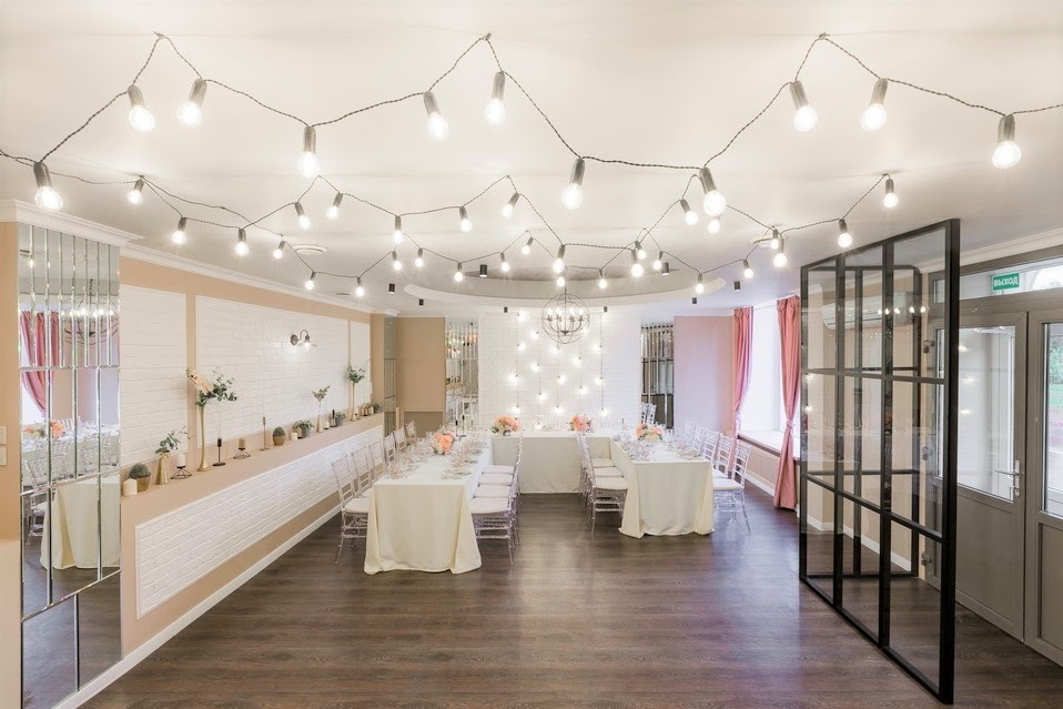 Liris hall на Среднеохтинском проспекте