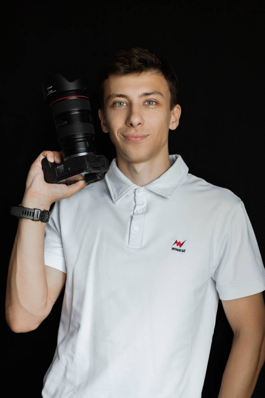 Александр Плотников